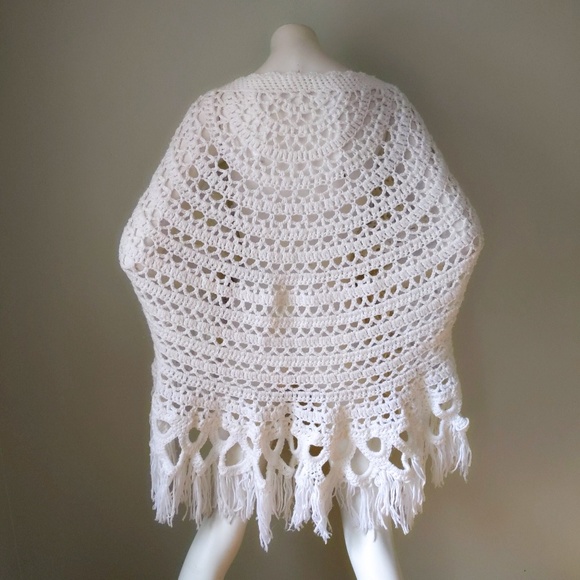 Vtg White Handknit Crochet Fringe Sweater Shawl